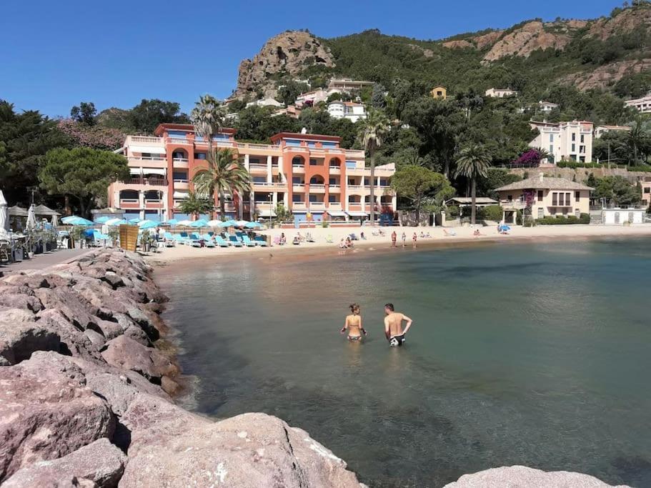 French Riviera 1 Bedroom On The Beach Facing Cannes Théoule-sur-Mer Zewnętrze zdjęcie
