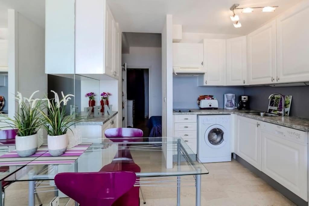 French Riviera 1 Bedroom On The Beach Facing Cannes Théoule-sur-Mer Zewnętrze zdjęcie